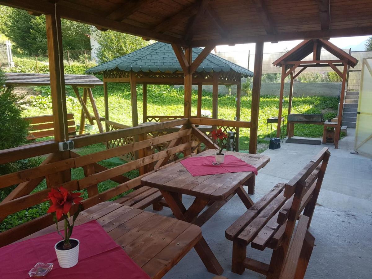 Pensiunea Clasic Buşteni Buitenkant foto